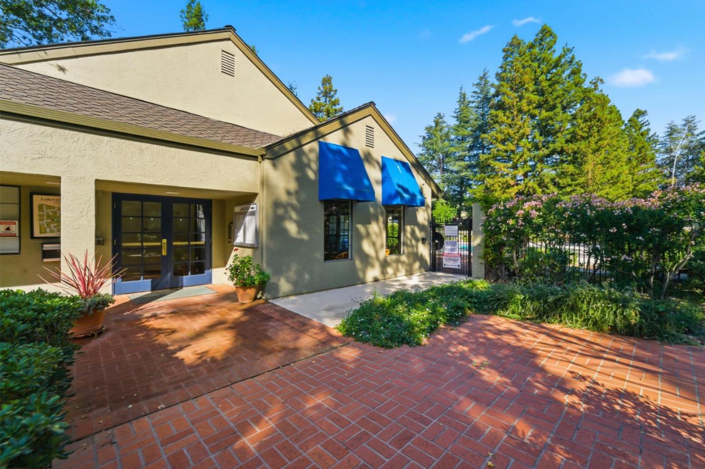 Detail Gallery Image 24 of 28 For 1913 La Terrace Cir, San Jose,  CA 95123 - 2 Beds | 2 Baths