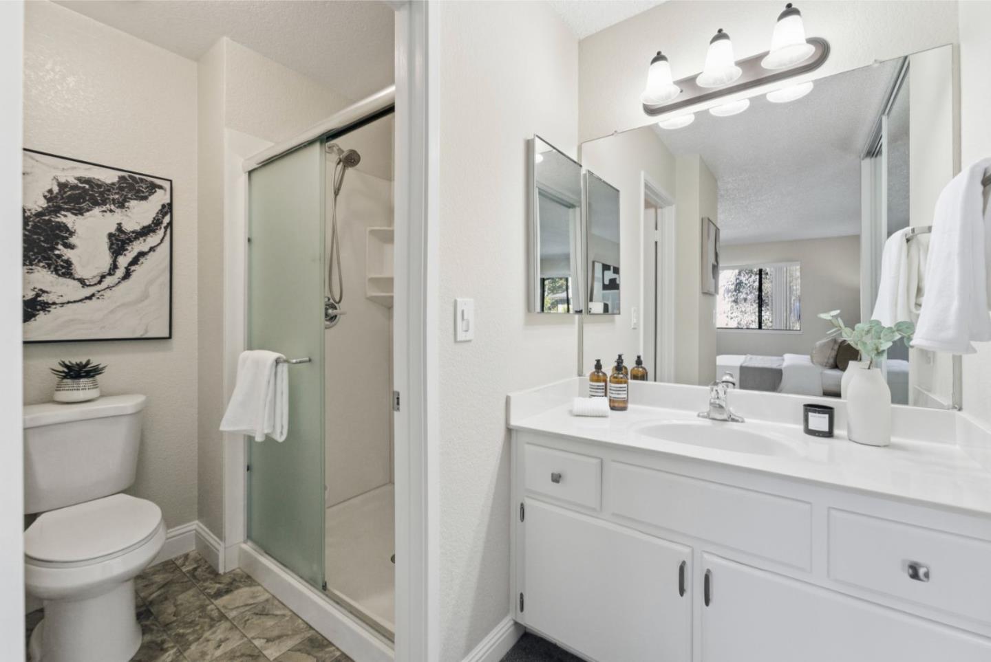 Detail Gallery Image 8 of 28 For 1913 La Terrace Cir, San Jose,  CA 95123 - 2 Beds | 2 Baths