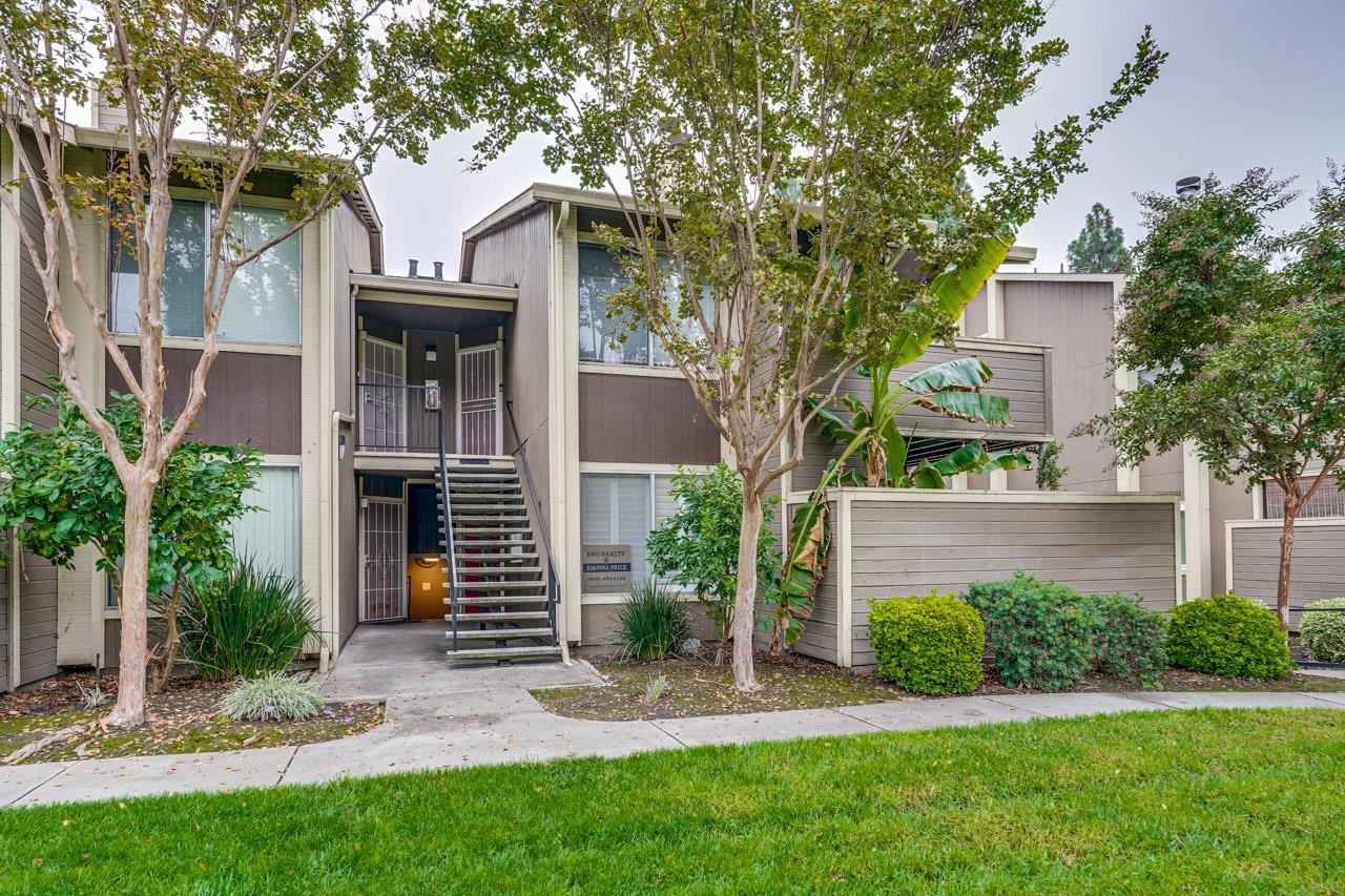 Detail Gallery Image 5 of 30 For 2664 Senter Rd #109,  San Jose,  CA 95111 - 2 Beds | 2 Baths