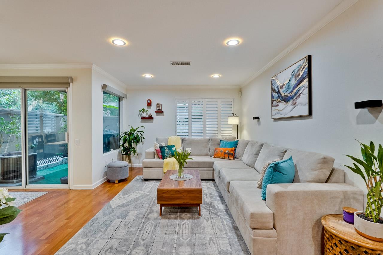 Detail Gallery Image 6 of 30 For 2664 Senter Rd #109,  San Jose,  CA 95111 - 2 Beds | 2 Baths