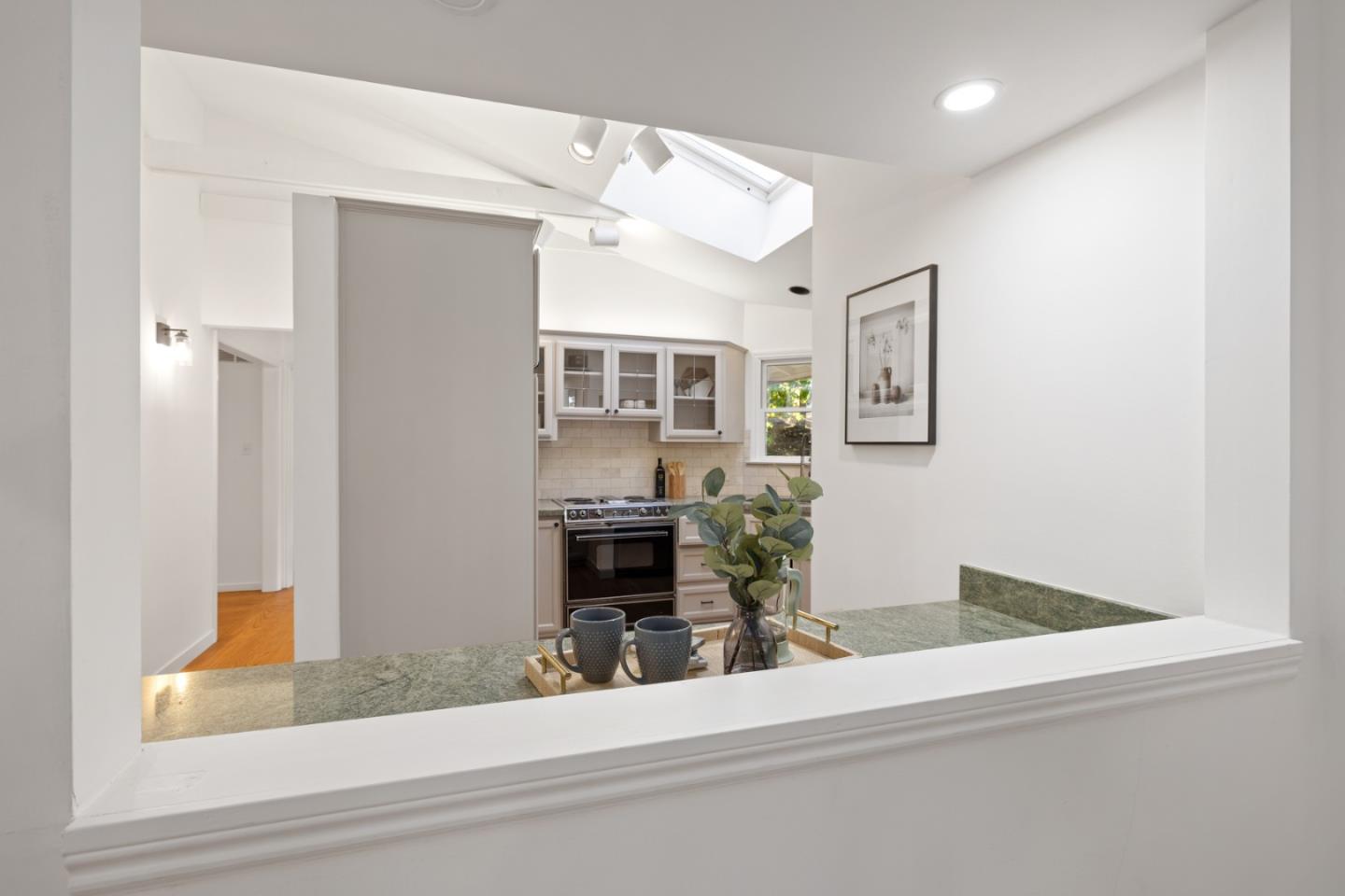 Detail Gallery Image 18 of 42 For 3611 Kingridge Dr, San Mateo,  CA 94403 - 3 Beds | 2 Baths