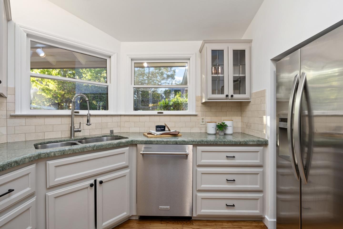 Detail Gallery Image 20 of 42 For 3611 Kingridge Dr, San Mateo,  CA 94403 - 3 Beds | 2 Baths