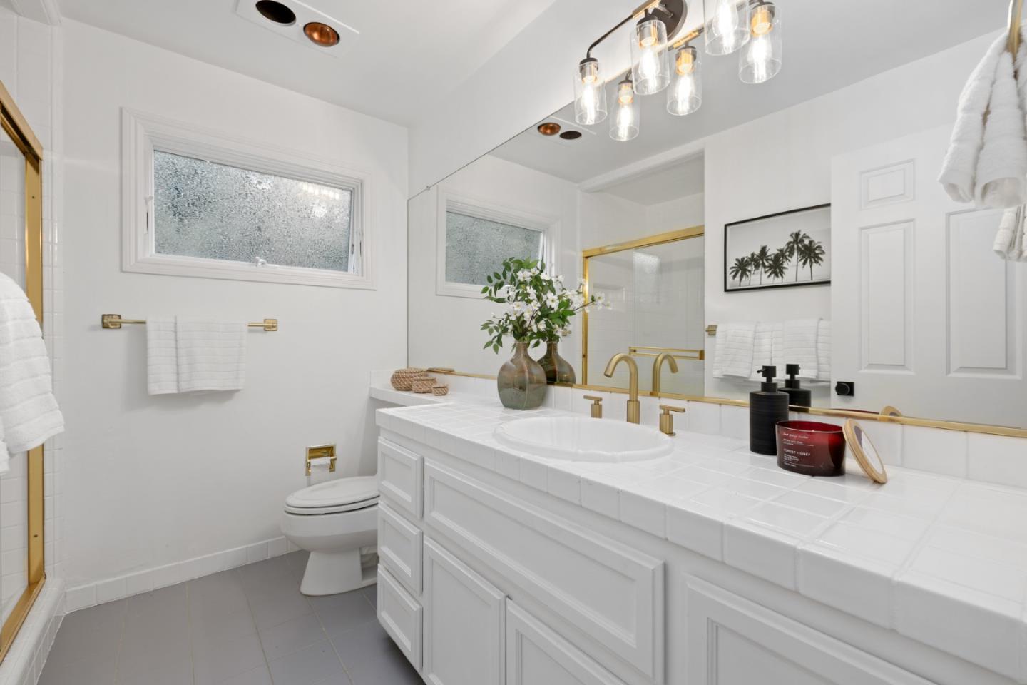 Detail Gallery Image 27 of 42 For 3611 Kingridge Dr, San Mateo,  CA 94403 - 3 Beds | 2 Baths