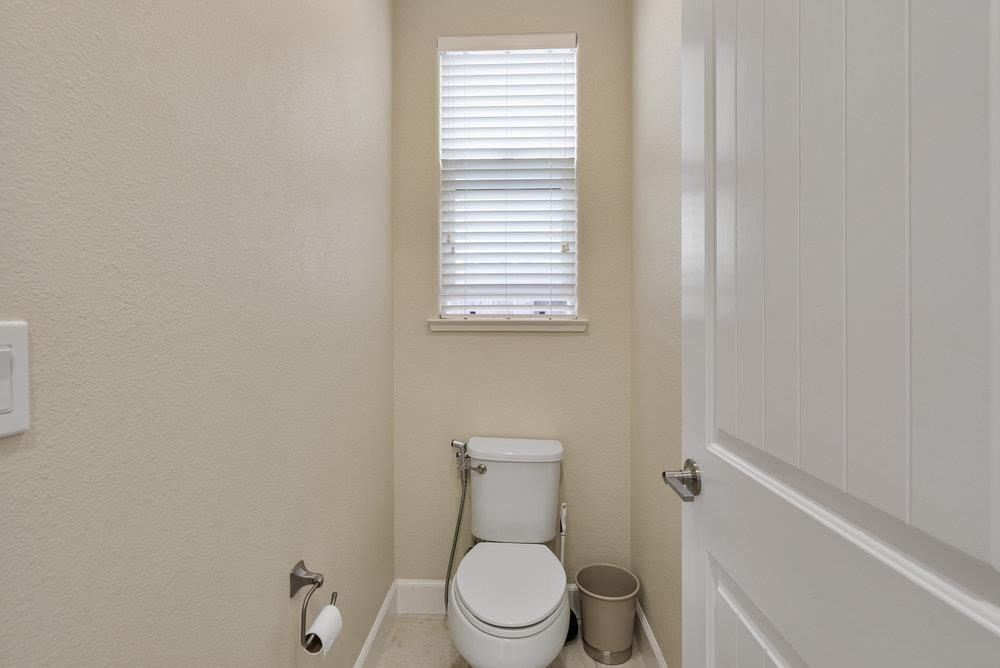 Detail Gallery Image 13 of 30 For 1618 Lily Ct, Hollister,  CA 95023 - 4 Beds | 2/1 Baths