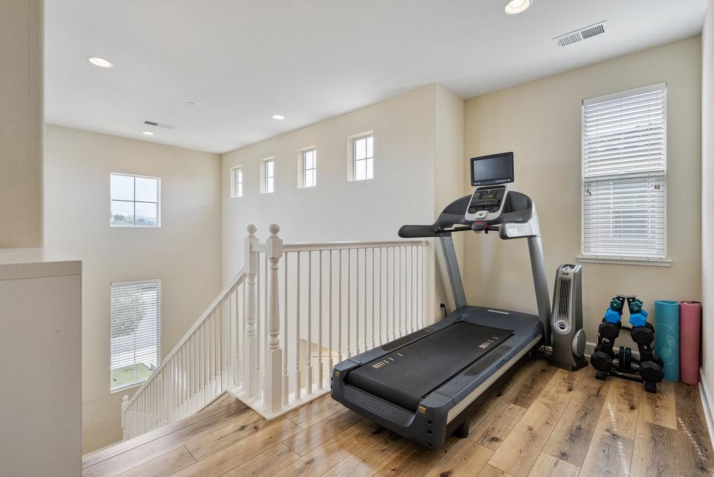 Detail Gallery Image 20 of 30 For 1618 Lily Ct, Hollister,  CA 95023 - 4 Beds | 2/1 Baths