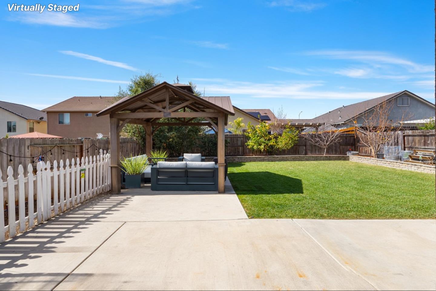 Detail Gallery Image 24 of 30 For 1618 Lily Ct, Hollister,  CA 95023 - 4 Beds | 2/1 Baths