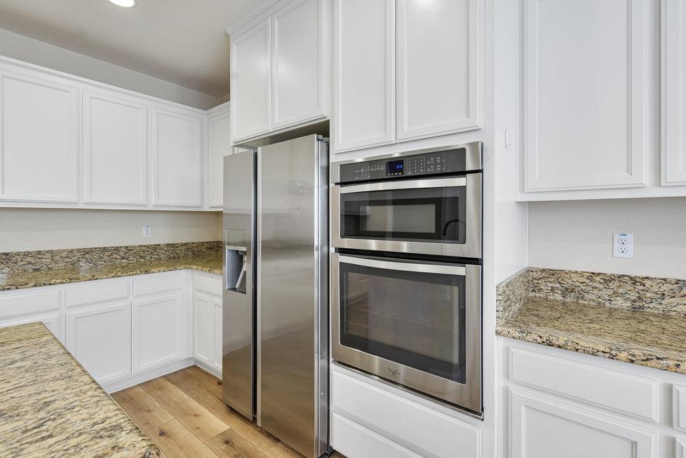 Detail Gallery Image 7 of 30 For 1618 Lily Ct, Hollister,  CA 95023 - 4 Beds | 2/1 Baths