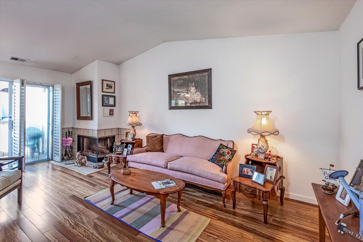 Detail Gallery Image 22 of 23 For 3489 Wine Barrel Way, San Jose,  CA 95124 - 2 Beds | 2 Baths