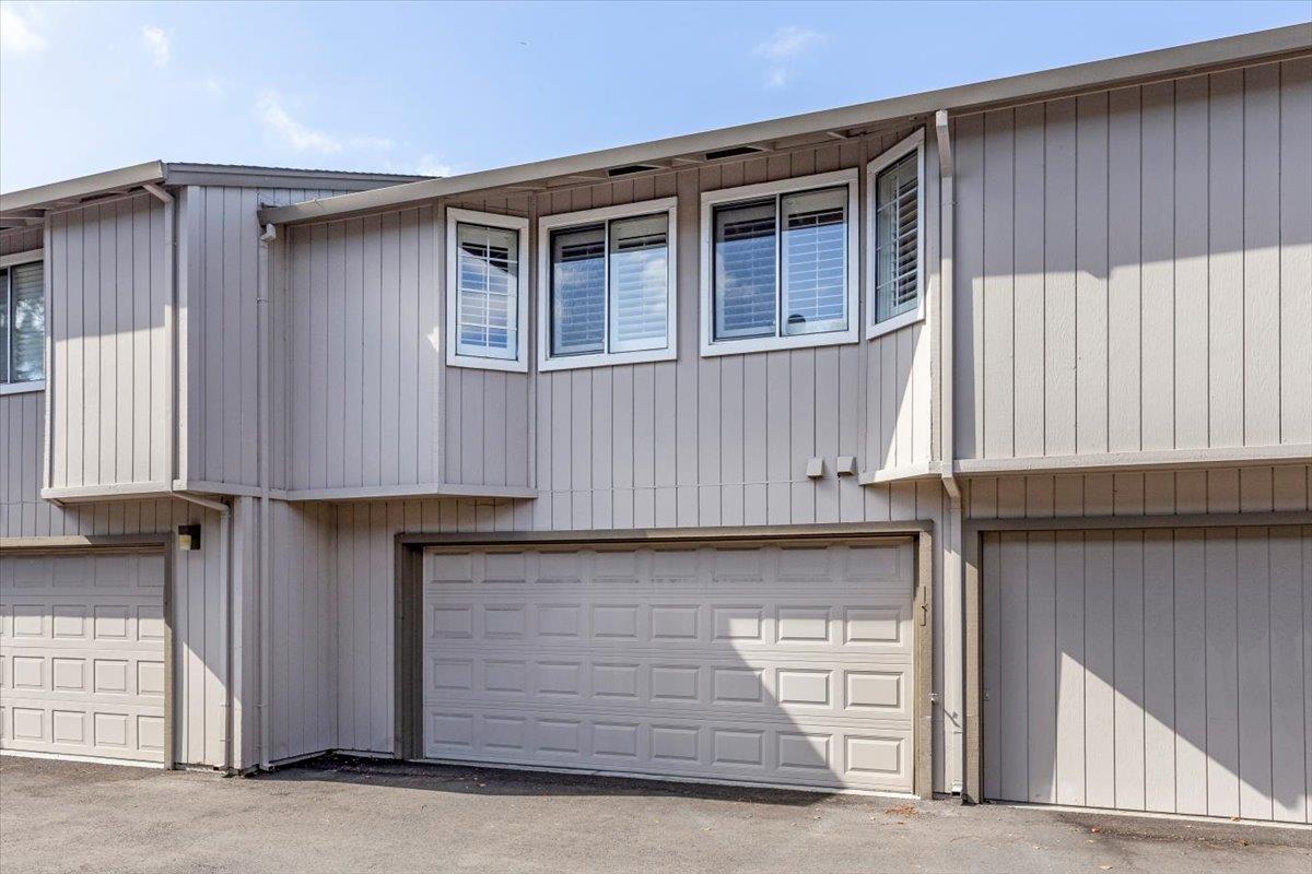 Detail Gallery Image 8 of 23 For 3489 Wine Barrel Way, San Jose,  CA 95124 - 2 Beds | 2 Baths