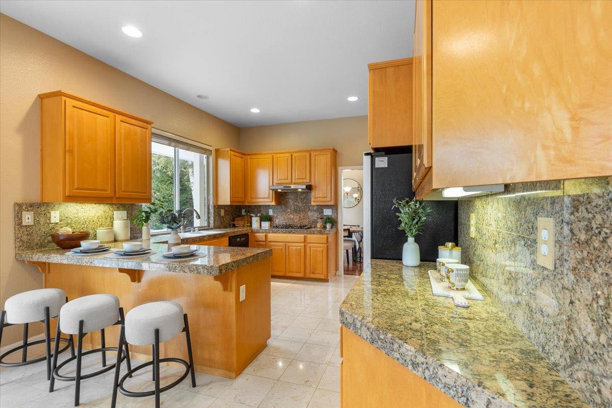 Detail Gallery Image 13 of 53 For 5813 Firestone Ct, San Jose,  CA 95138 - 5 Beds | 3 Baths