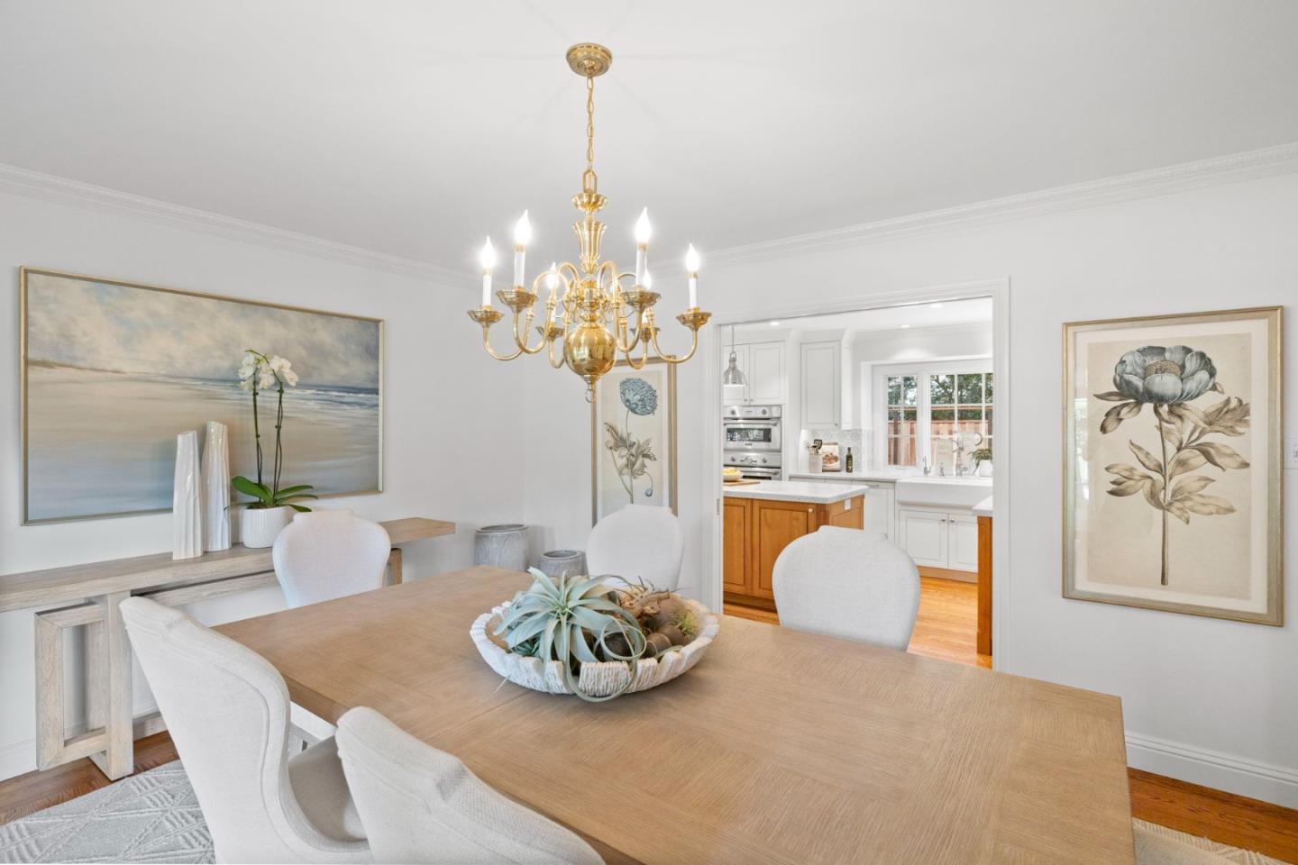 Detail Gallery Image 13 of 51 For 310 Ranelagh Rd, Hillsborough,  CA 94010 - 4 Beds | 3/1 Baths