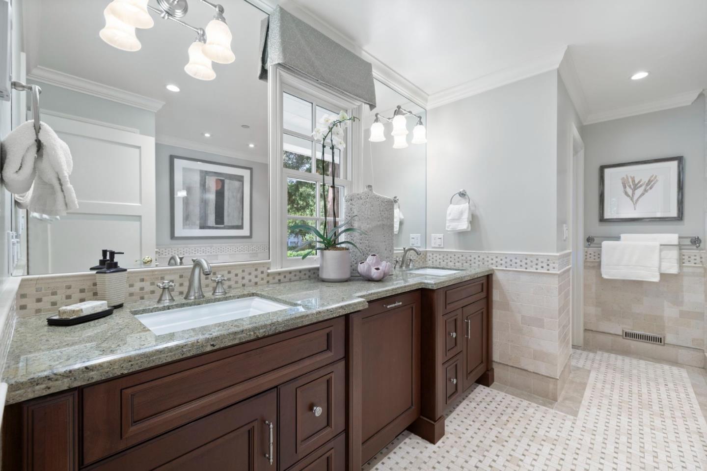 Detail Gallery Image 26 of 51 For 310 Ranelagh Rd, Hillsborough,  CA 94010 - 4 Beds | 3/1 Baths