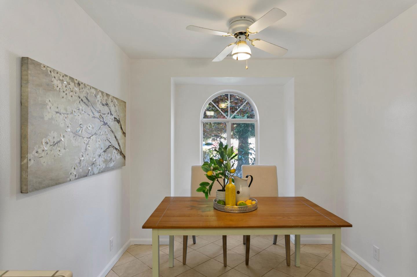 Detail Gallery Image 13 of 37 For 2320 Amber, Santa Cruz,  CA 95062 - 3 Beds | 2 Baths