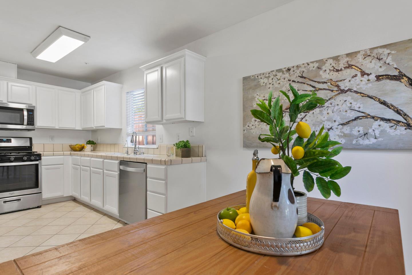 Detail Gallery Image 14 of 37 For 2320 Amber, Santa Cruz,  CA 95062 - 3 Beds | 2 Baths