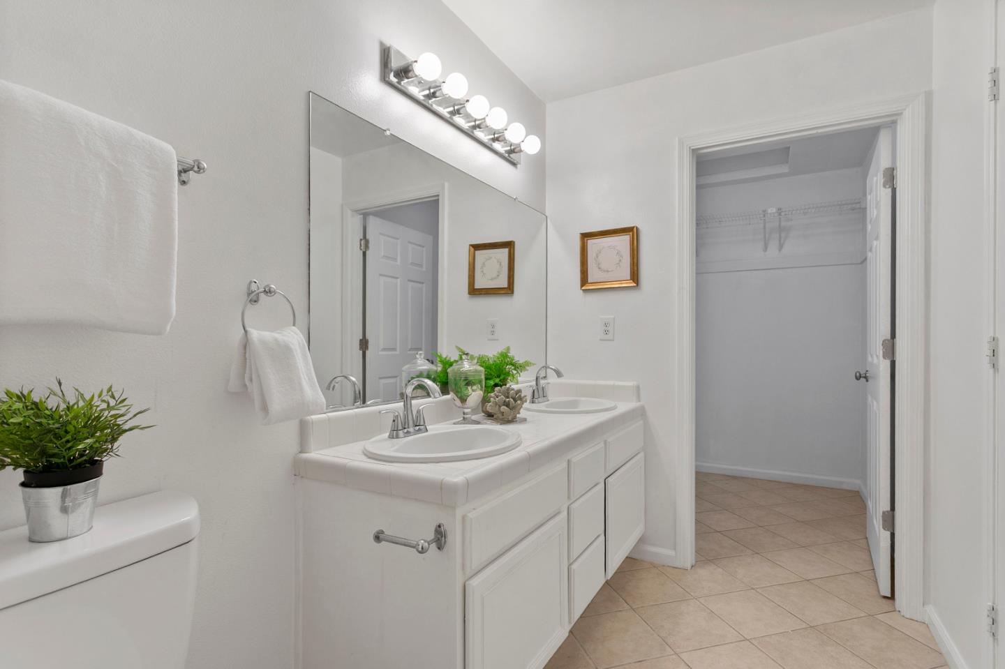 Detail Gallery Image 20 of 37 For 2320 Amber, Santa Cruz,  CA 95062 - 3 Beds | 2 Baths