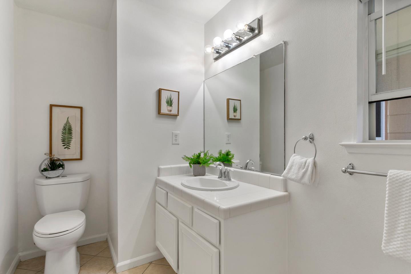 Detail Gallery Image 26 of 37 For 2320 Amber, Santa Cruz,  CA 95062 - 3 Beds | 2 Baths