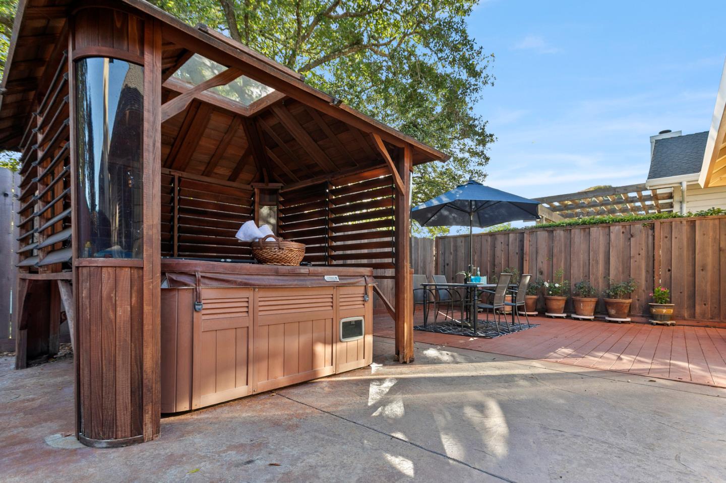 Detail Gallery Image 30 of 37 For 2320 Amber, Santa Cruz,  CA 95062 - 3 Beds | 2 Baths