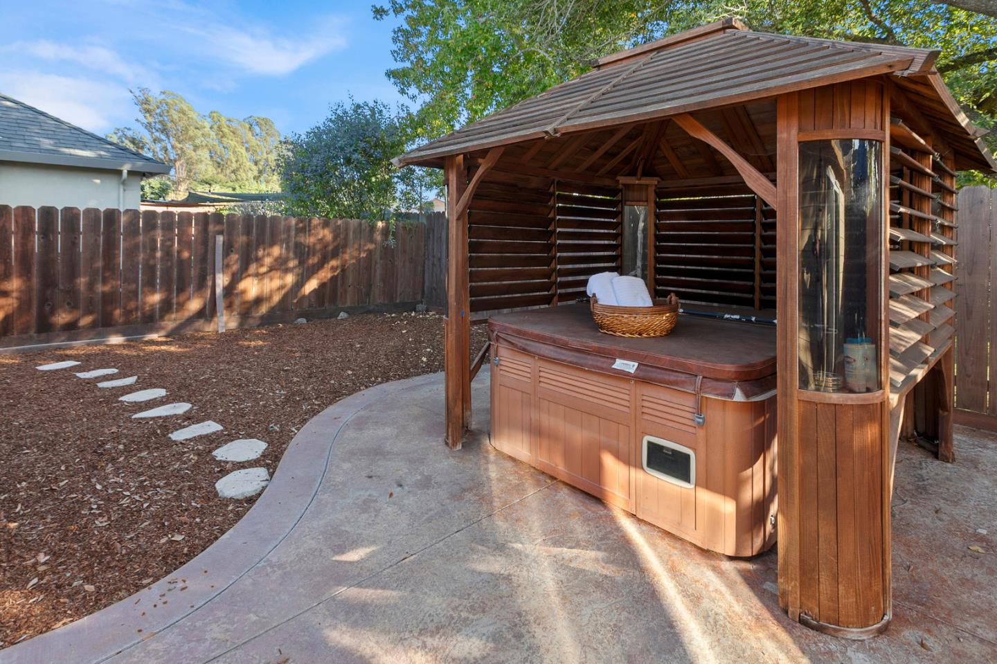 Detail Gallery Image 31 of 37 For 2320 Amber, Santa Cruz,  CA 95062 - 3 Beds | 2 Baths