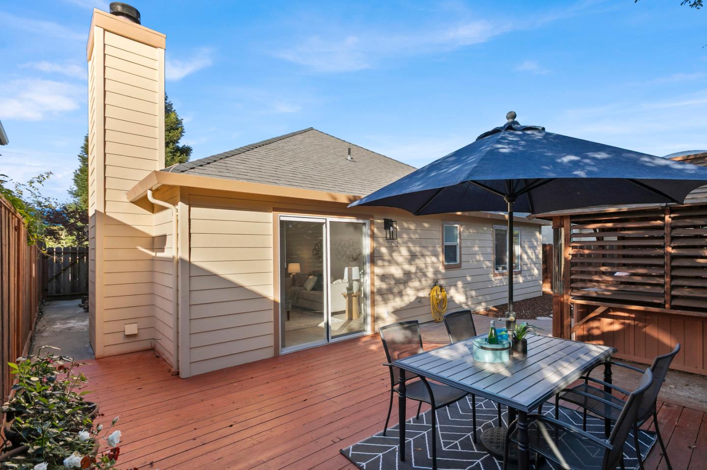 Detail Gallery Image 34 of 37 For 2320 Amber, Santa Cruz,  CA 95062 - 3 Beds | 2 Baths