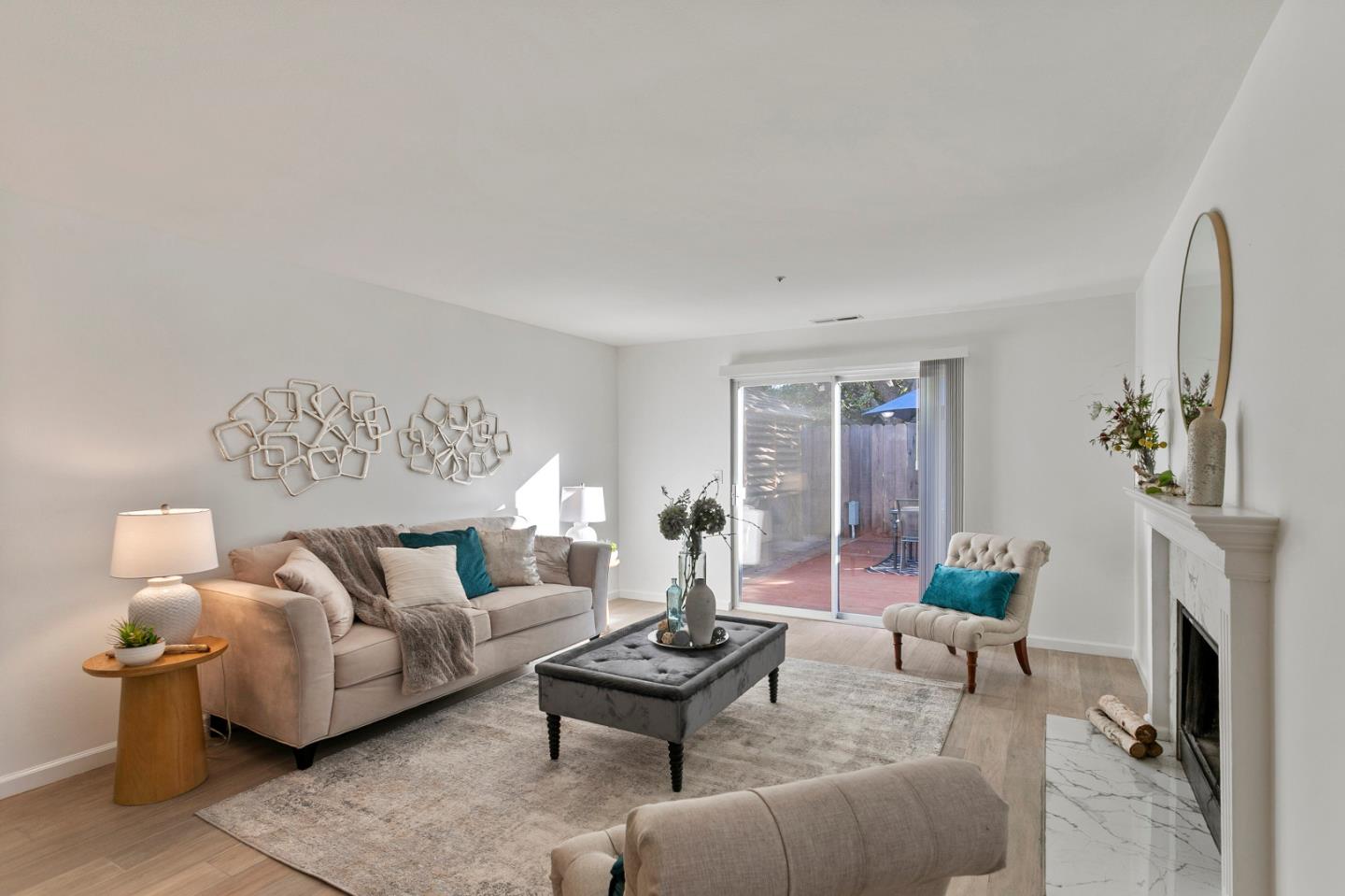 Detail Gallery Image 7 of 37 For 2320 Amber, Santa Cruz,  CA 95062 - 3 Beds | 2 Baths