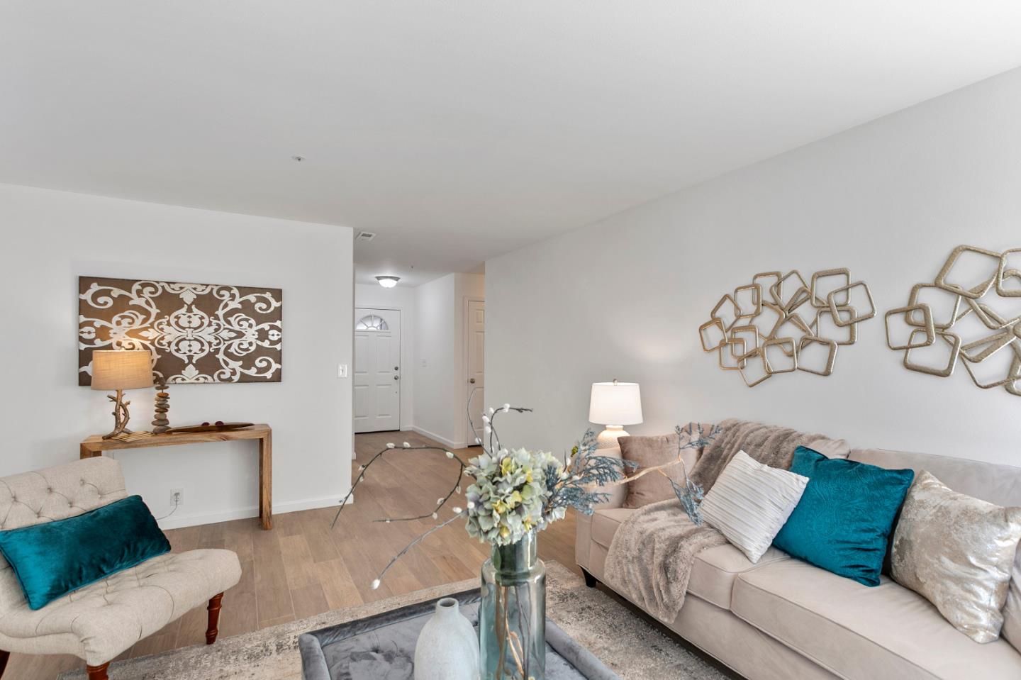 Detail Gallery Image 9 of 37 For 2320 Amber, Santa Cruz,  CA 95062 - 3 Beds | 2 Baths