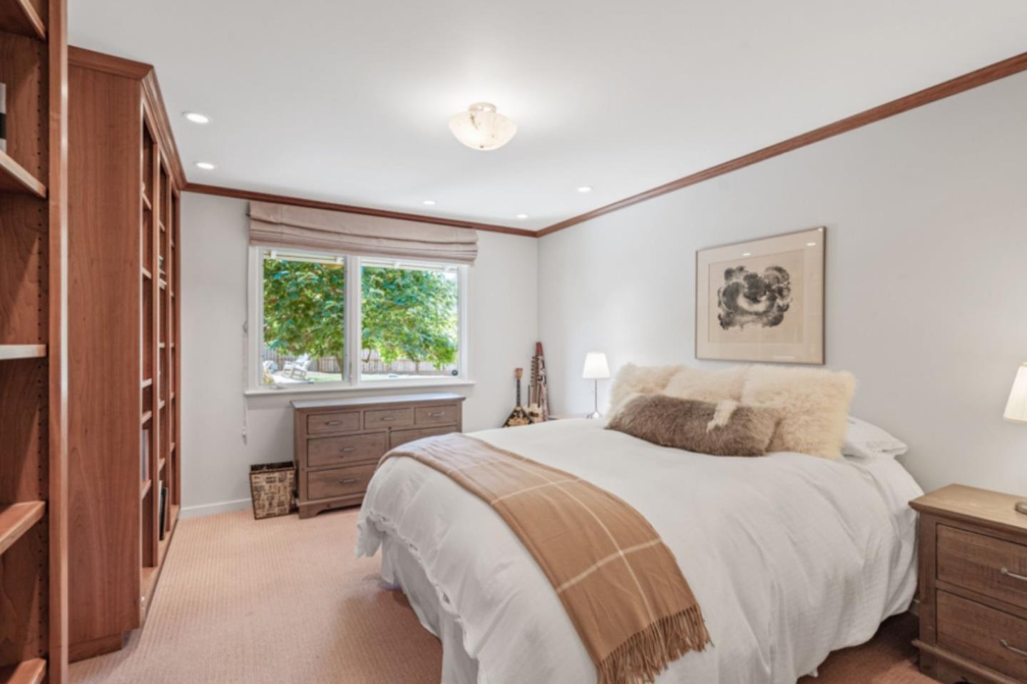 Detail Gallery Image 20 of 32 For 135 Meadowood Dr, Portola Valley,  CA 94028 - 3 Beds | 3 Baths