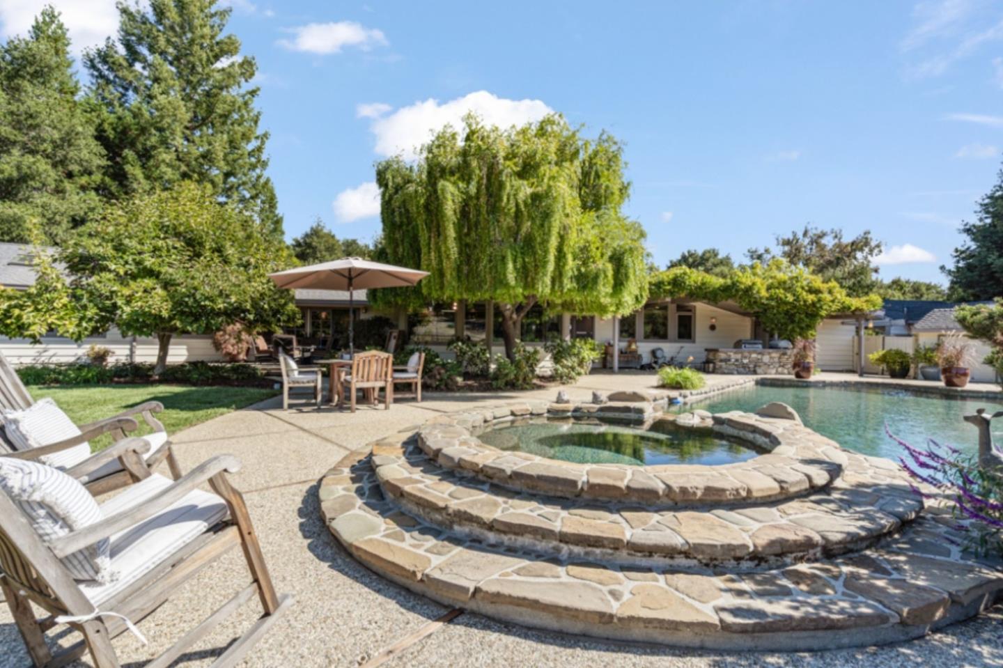 Detail Gallery Image 23 of 32 For 135 Meadowood Dr, Portola Valley,  CA 94028 - 3 Beds | 3 Baths