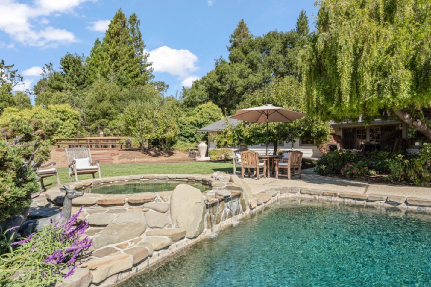 Detail Gallery Image 25 of 32 For 135 Meadowood Dr, Portola Valley,  CA 94028 - 3 Beds | 3 Baths