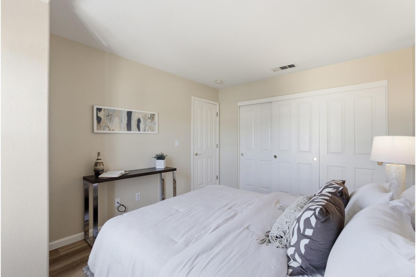 Detail Gallery Image 34 of 49 For 956 Mouton Cir, East Palo Alto,  CA 94303 - 4 Beds | 2/1 Baths