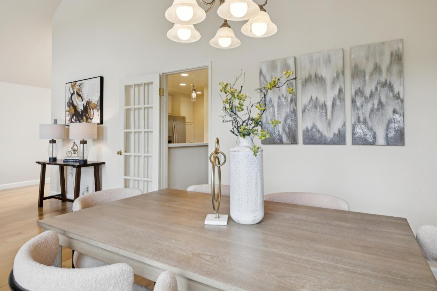 Detail Gallery Image 14 of 63 For 1016 Shoreline Dr, San Mateo,  CA 94404 - 3 Beds | 2 Baths