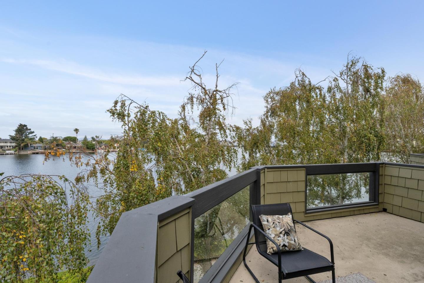 Detail Gallery Image 17 of 63 For 1016 Shoreline Dr, San Mateo,  CA 94404 - 3 Beds | 2 Baths