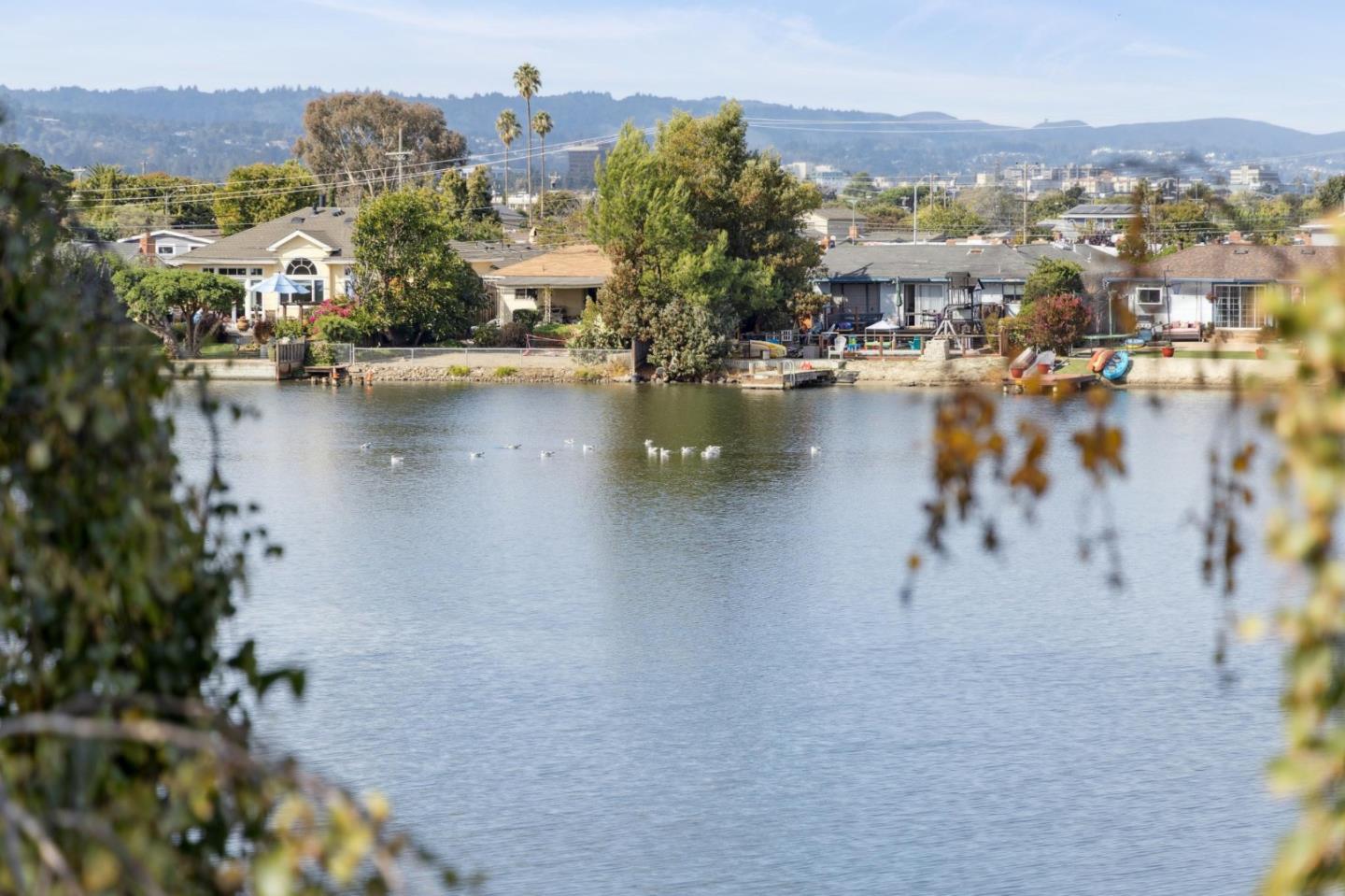 Detail Gallery Image 19 of 63 For 1016 Shoreline Dr, San Mateo,  CA 94404 - 3 Beds | 2 Baths