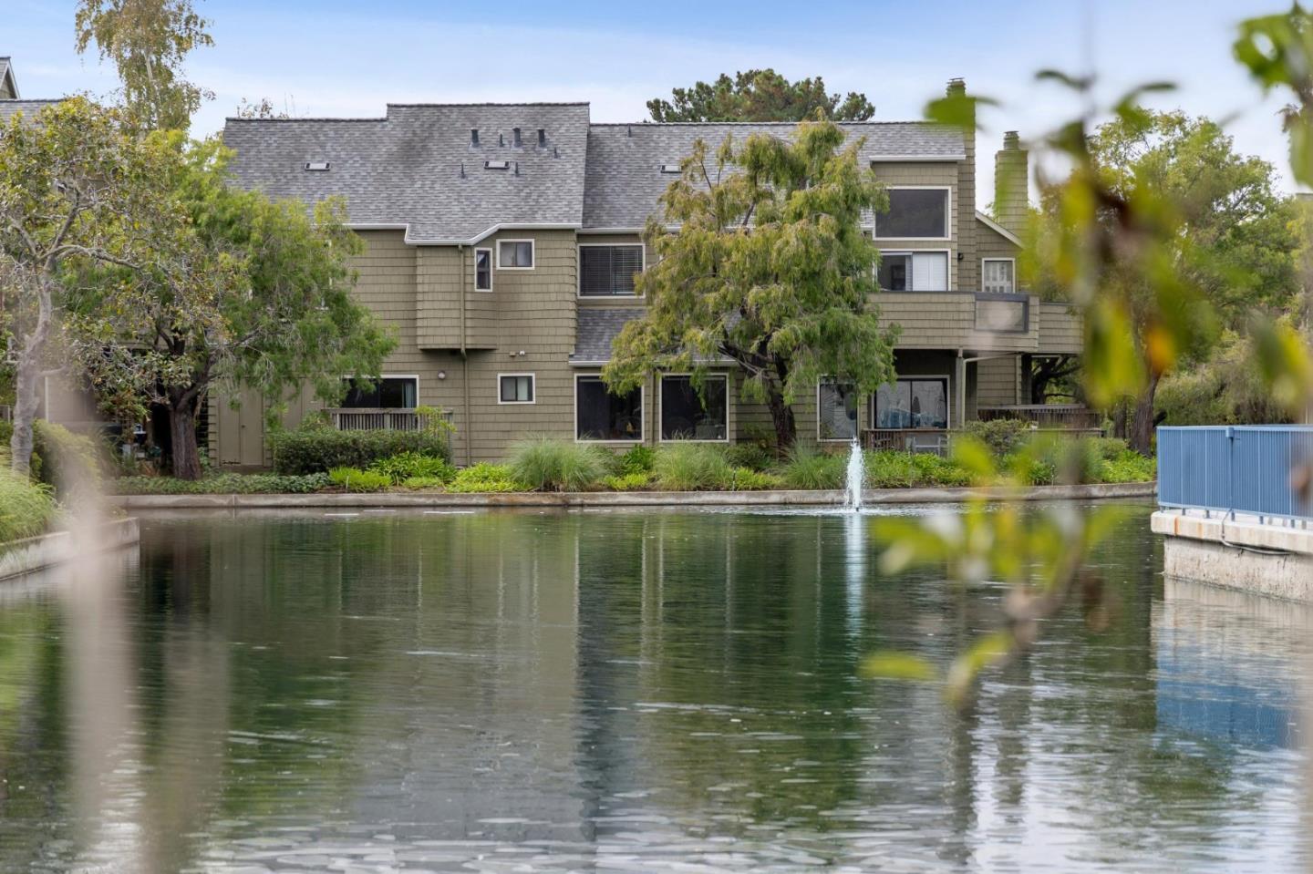 Detail Gallery Image 39 of 63 For 1016 Shoreline Dr, San Mateo,  CA 94404 - 3 Beds | 2 Baths