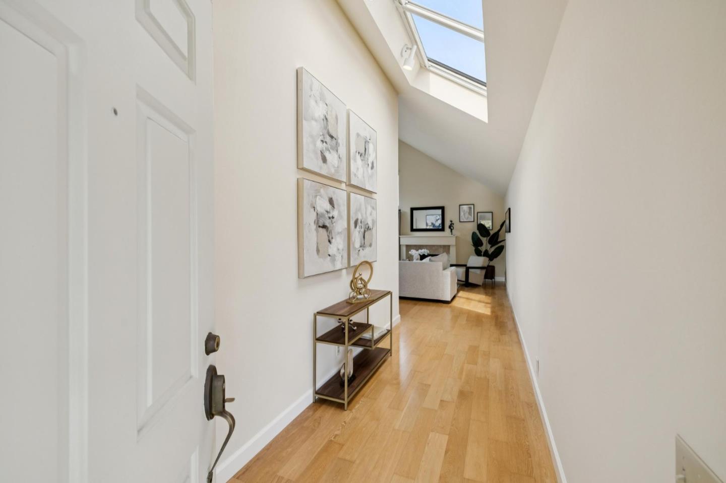 Detail Gallery Image 5 of 63 For 1016 Shoreline Dr, San Mateo,  CA 94404 - 3 Beds | 2 Baths