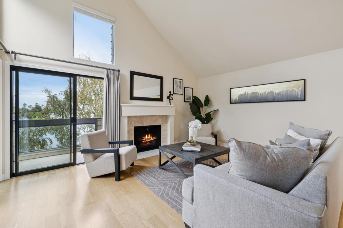 Detail Gallery Image 7 of 63 For 1016 Shoreline Dr, San Mateo,  CA 94404 - 3 Beds | 2 Baths