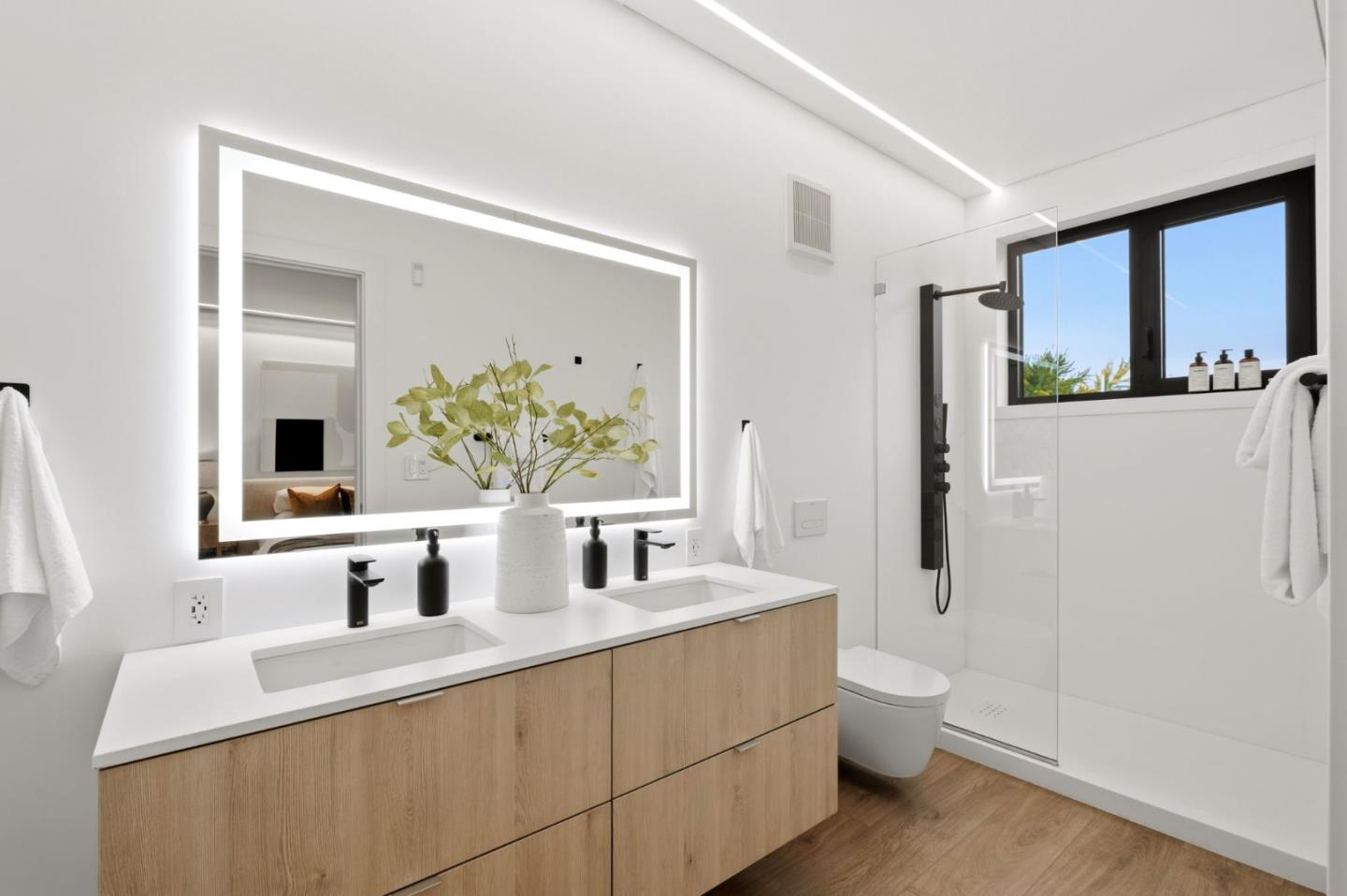 Detail Gallery Image 17 of 23 For 2820 Cardinal Ln, San Jose,  CA 95125 - 5 Beds | 3/1 Baths