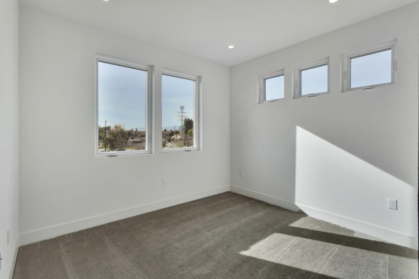 Detail Gallery Image 18 of 30 For 1101 Juana Ct, Palo Alto,  CA 94303 - 4 Beds | 4 Baths