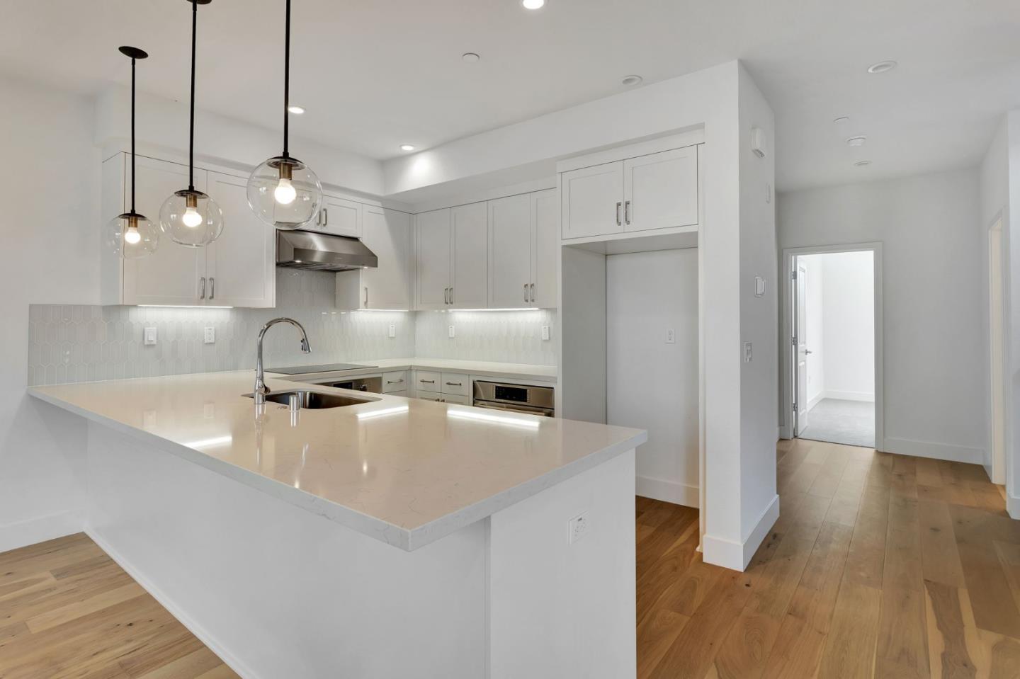 Detail Gallery Image 6 of 30 For 1101 Juana Ct, Palo Alto,  CA 94303 - 4 Beds | 4 Baths