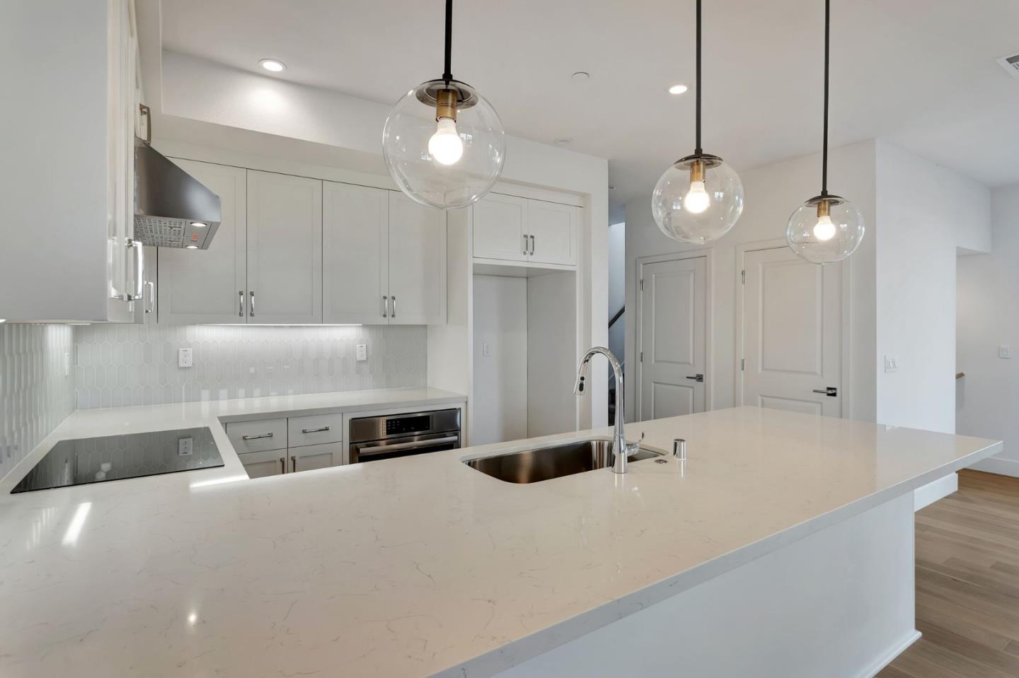 Detail Gallery Image 7 of 30 For 1101 Juana Ct, Palo Alto,  CA 94303 - 4 Beds | 4 Baths