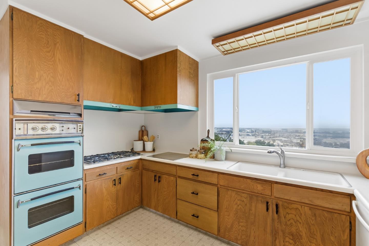 Detail Gallery Image 26 of 72 For 1597 Molitor Rd, Belmont,  CA 94002 - 4 Beds | 3/1 Baths