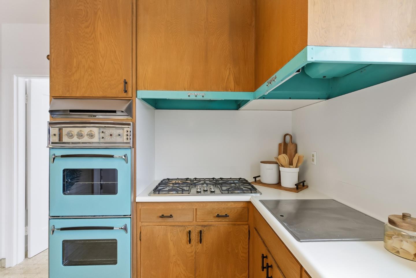 Detail Gallery Image 27 of 72 For 1597 Molitor Rd, Belmont,  CA 94002 - 4 Beds | 3/1 Baths