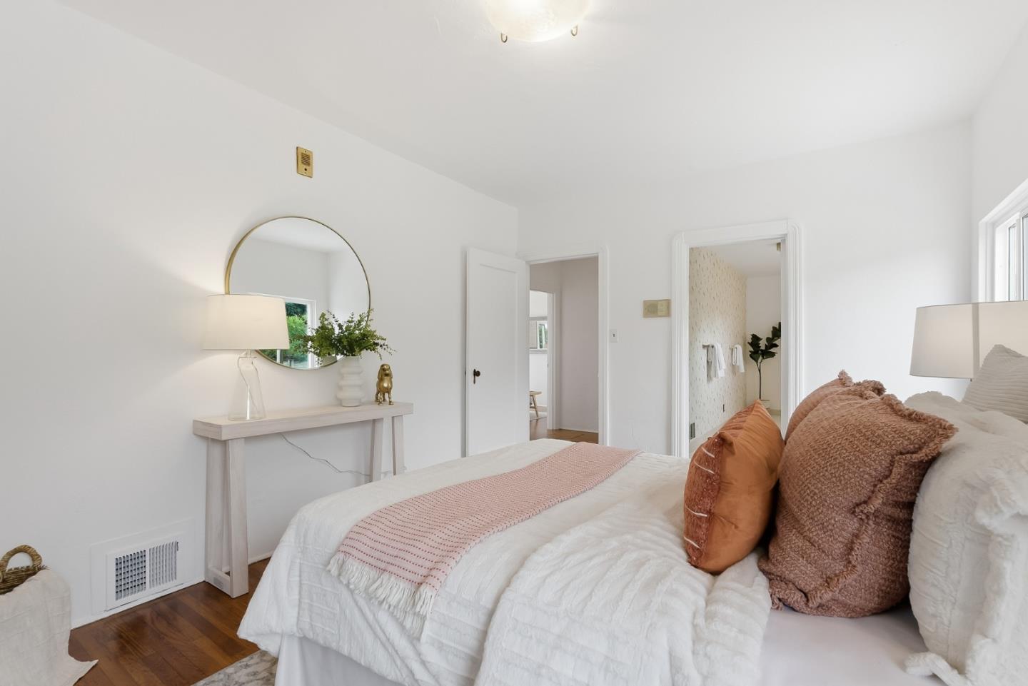 Detail Gallery Image 37 of 72 For 1597 Molitor Rd, Belmont,  CA 94002 - 4 Beds | 3/1 Baths