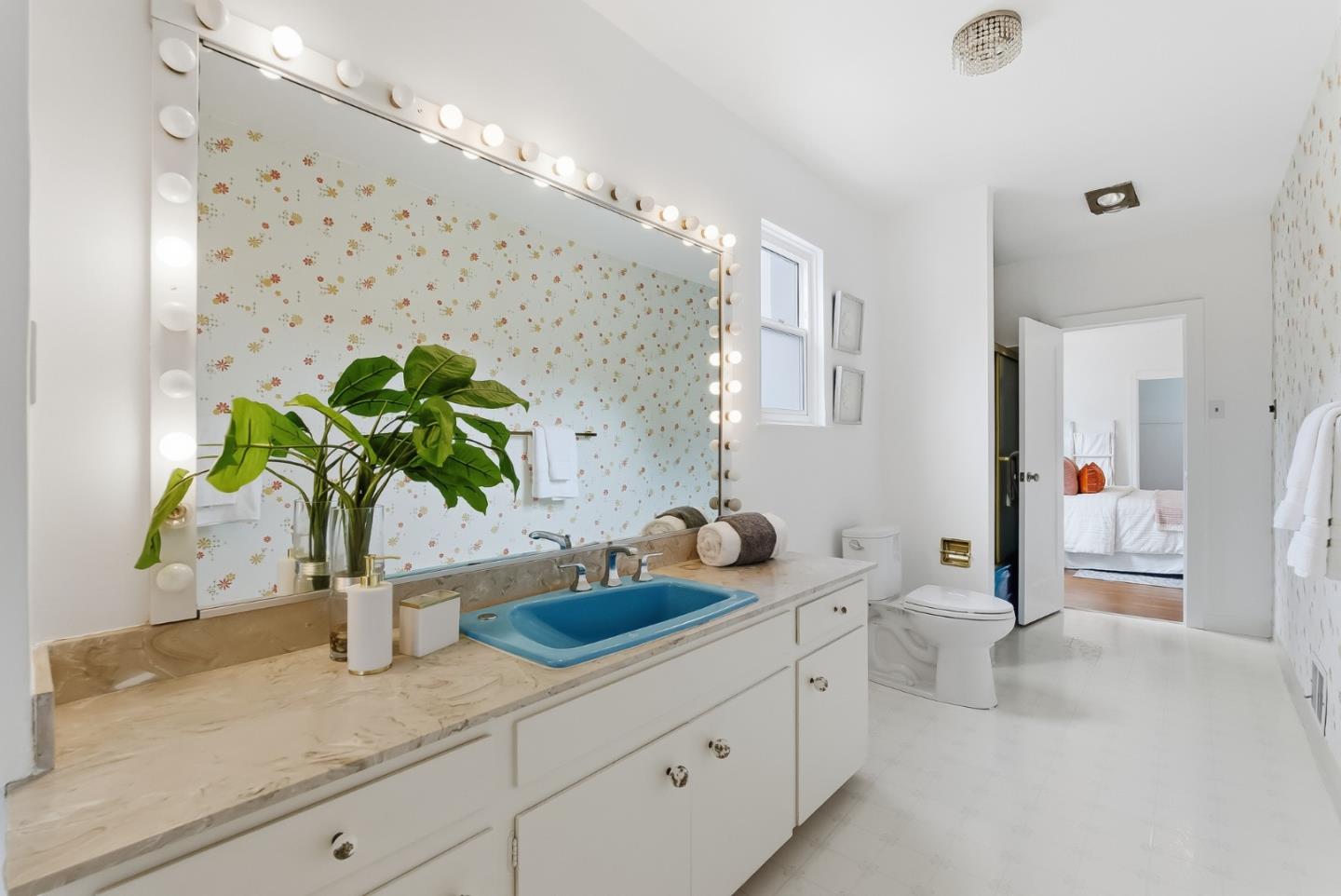 Detail Gallery Image 38 of 72 For 1597 Molitor Rd, Belmont,  CA 94002 - 4 Beds | 3/1 Baths