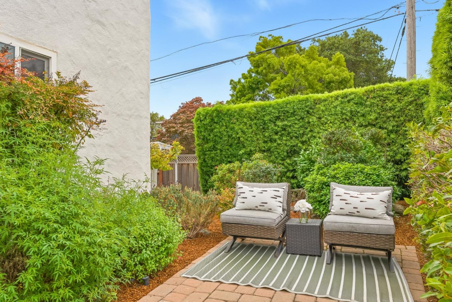 Detail Gallery Image 6 of 72 For 1597 Molitor Rd, Belmont,  CA 94002 - 4 Beds | 3/1 Baths