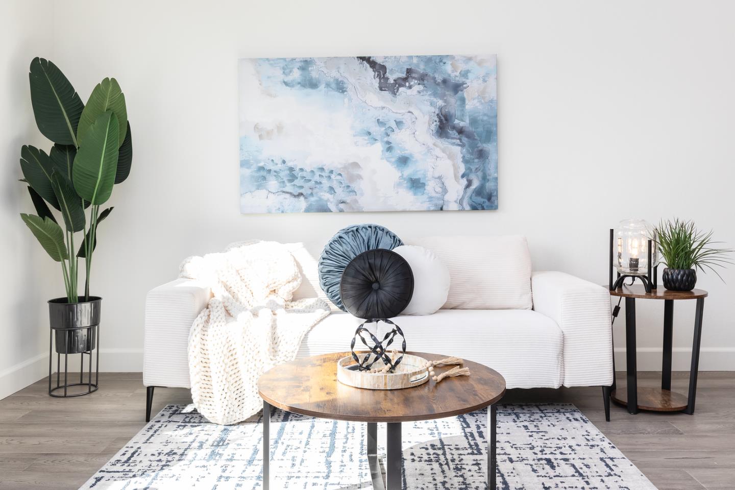 Detail Gallery Image 16 of 40 For 733 E Evelyn Ave, Sunnyvale,  CA 94086 - 3 Beds | 3/1 Baths