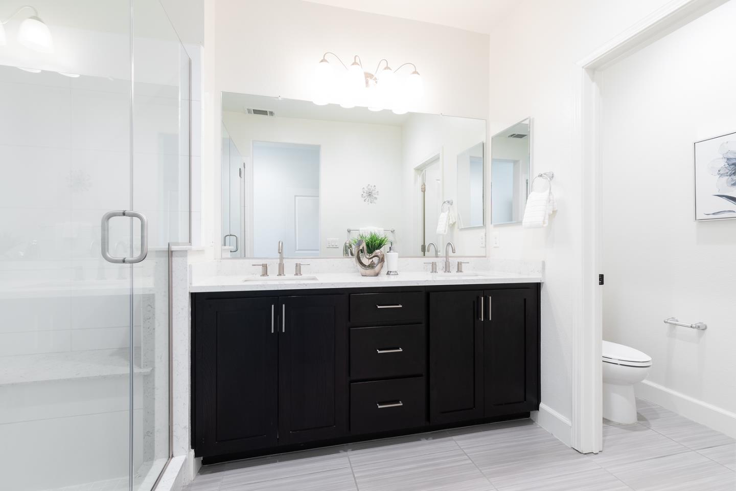 Detail Gallery Image 19 of 40 For 733 E Evelyn Ave, Sunnyvale,  CA 94086 - 3 Beds | 3/1 Baths