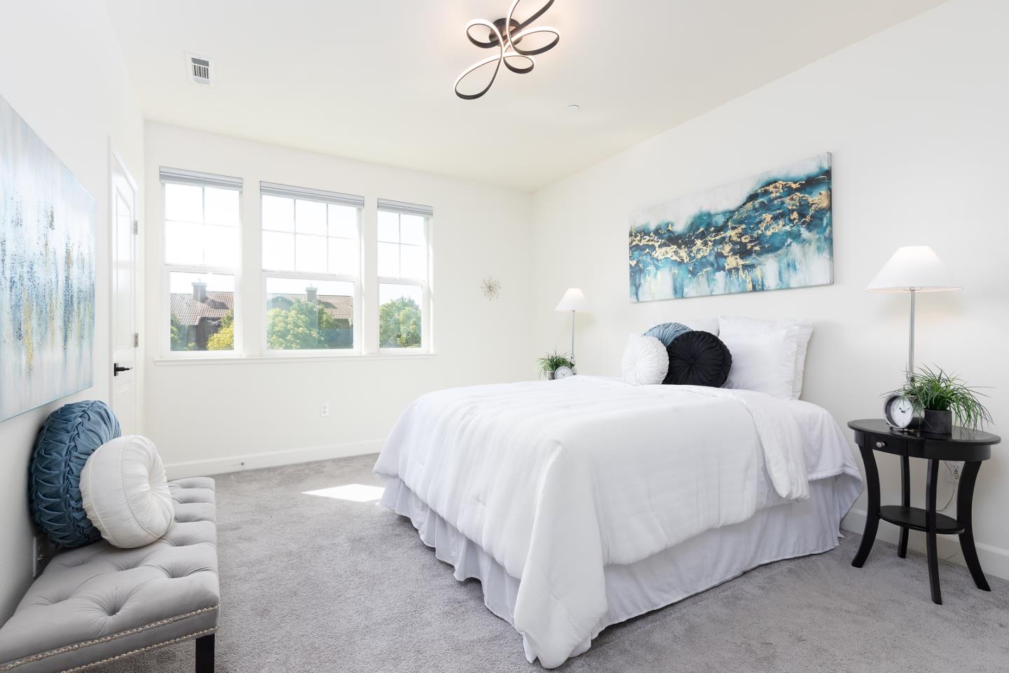 Detail Gallery Image 29 of 40 For 733 E Evelyn Ave, Sunnyvale,  CA 94086 - 3 Beds | 3/1 Baths