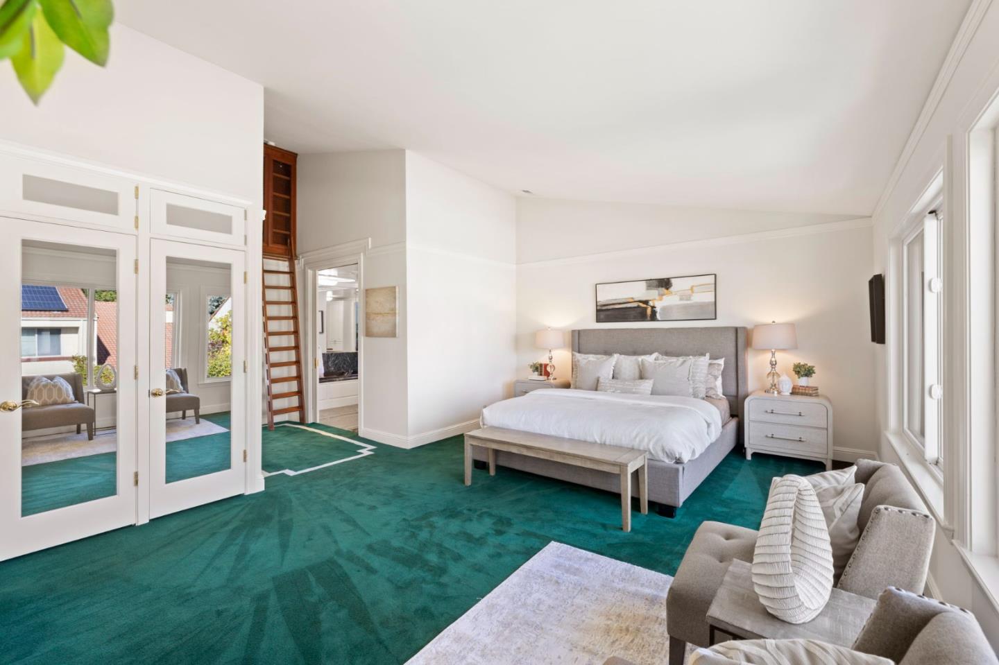 Detail Gallery Image 20 of 45 For 29 Barcelona Cir, Redwood City,  CA 94065 - 4 Beds | 2/1 Baths