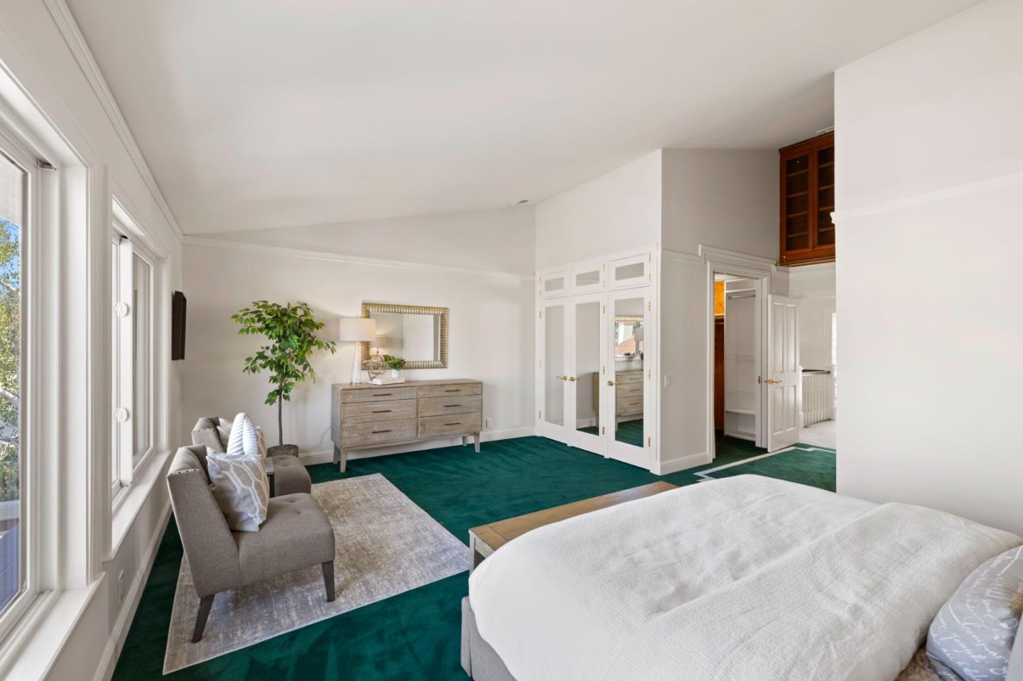 Detail Gallery Image 22 of 45 For 29 Barcelona Cir, Redwood City,  CA 94065 - 4 Beds | 2/1 Baths