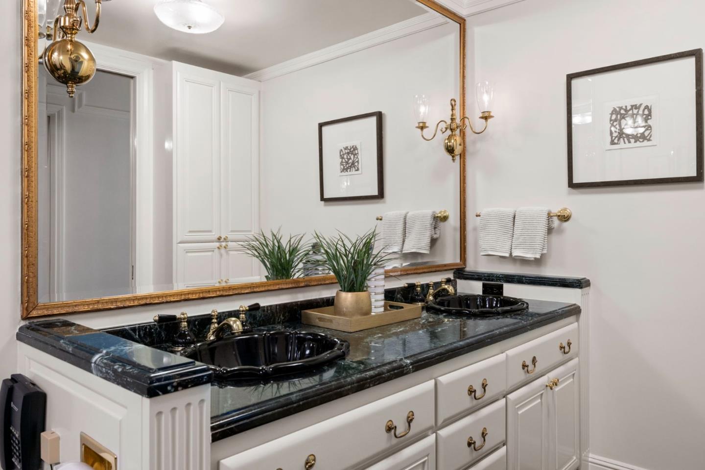 Detail Gallery Image 24 of 45 For 29 Barcelona Cir, Redwood City,  CA 94065 - 4 Beds | 2/1 Baths